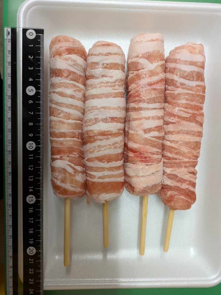 【お祭り　イベント】肉巻きおにぎり棒150ｇ